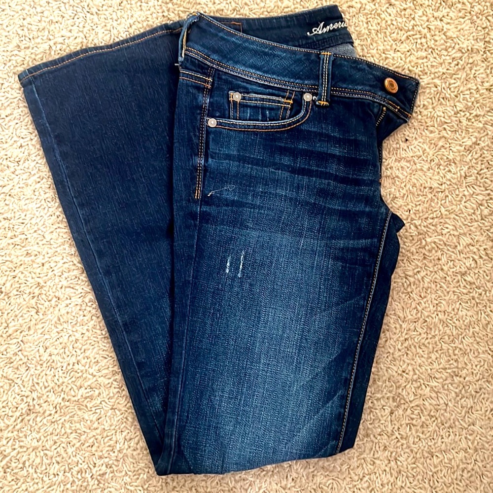 American eagle boot cut destroyed jeans. Barely worn.